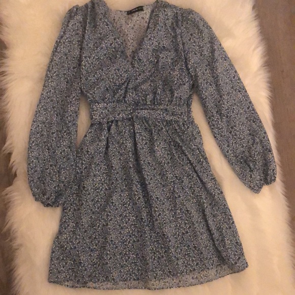 Beautiful spring dress - Picture 2 of 2